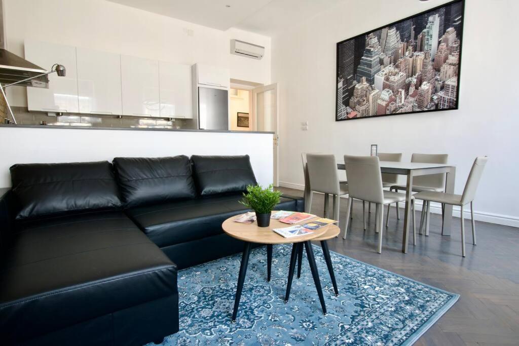 Premium Apartment By Hi5- Anker Apartment Budapest Exterior foto