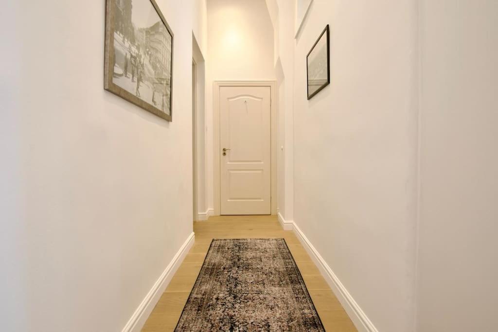 Premium Apartment By Hi5- Anker Apartment Budapest Exterior foto