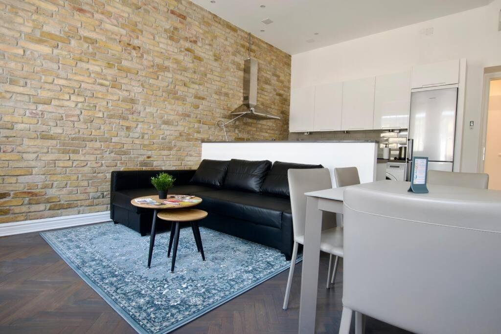 Premium Apartment By Hi5- Anker Apartment Budapest Exterior foto