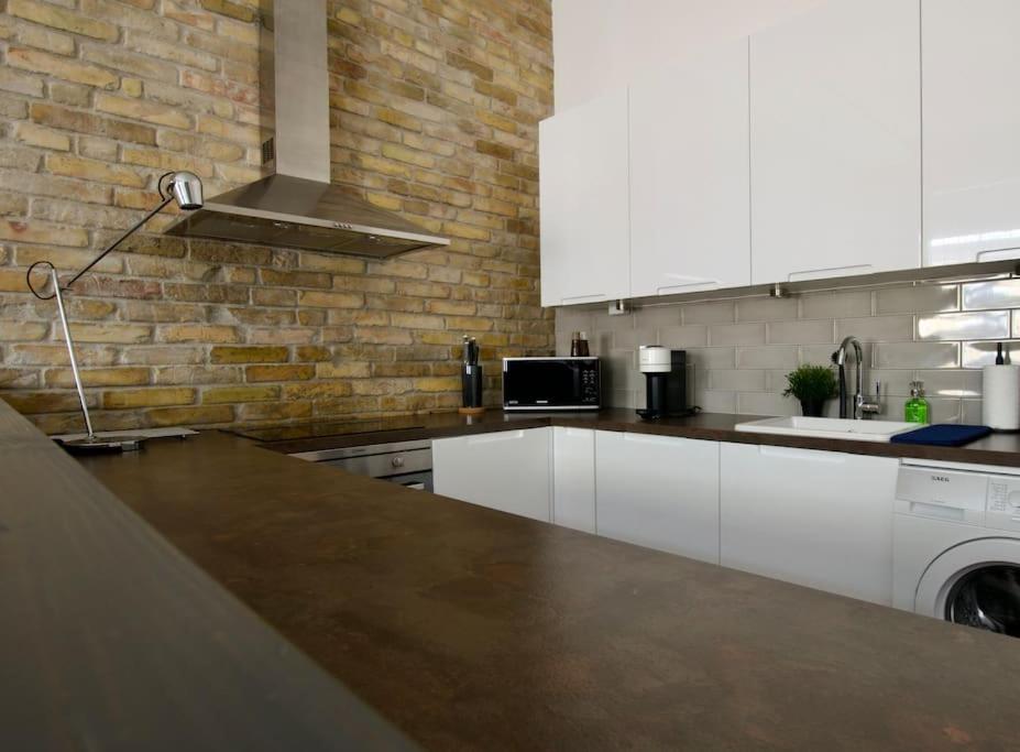 Premium Apartment By Hi5- Anker Apartment Budapest Exterior foto