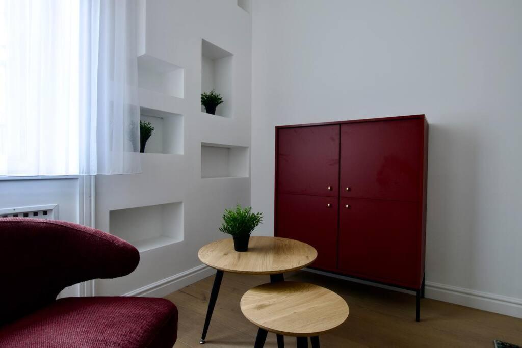 Premium Apartment By Hi5- Anker Apartment Budapest Exterior foto